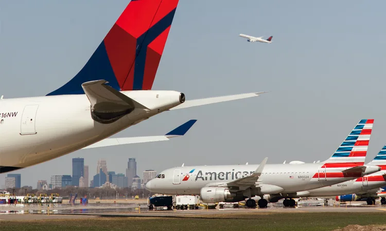 Airplanes at the airport
